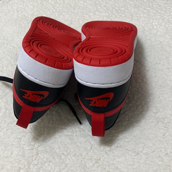 Nike boys Red and Black shoes - Picture 8 of 8